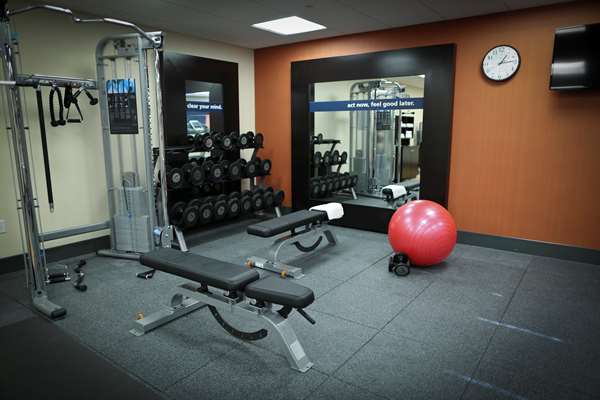 Fitness/ Exercise Room - Hampton Inn Union City
