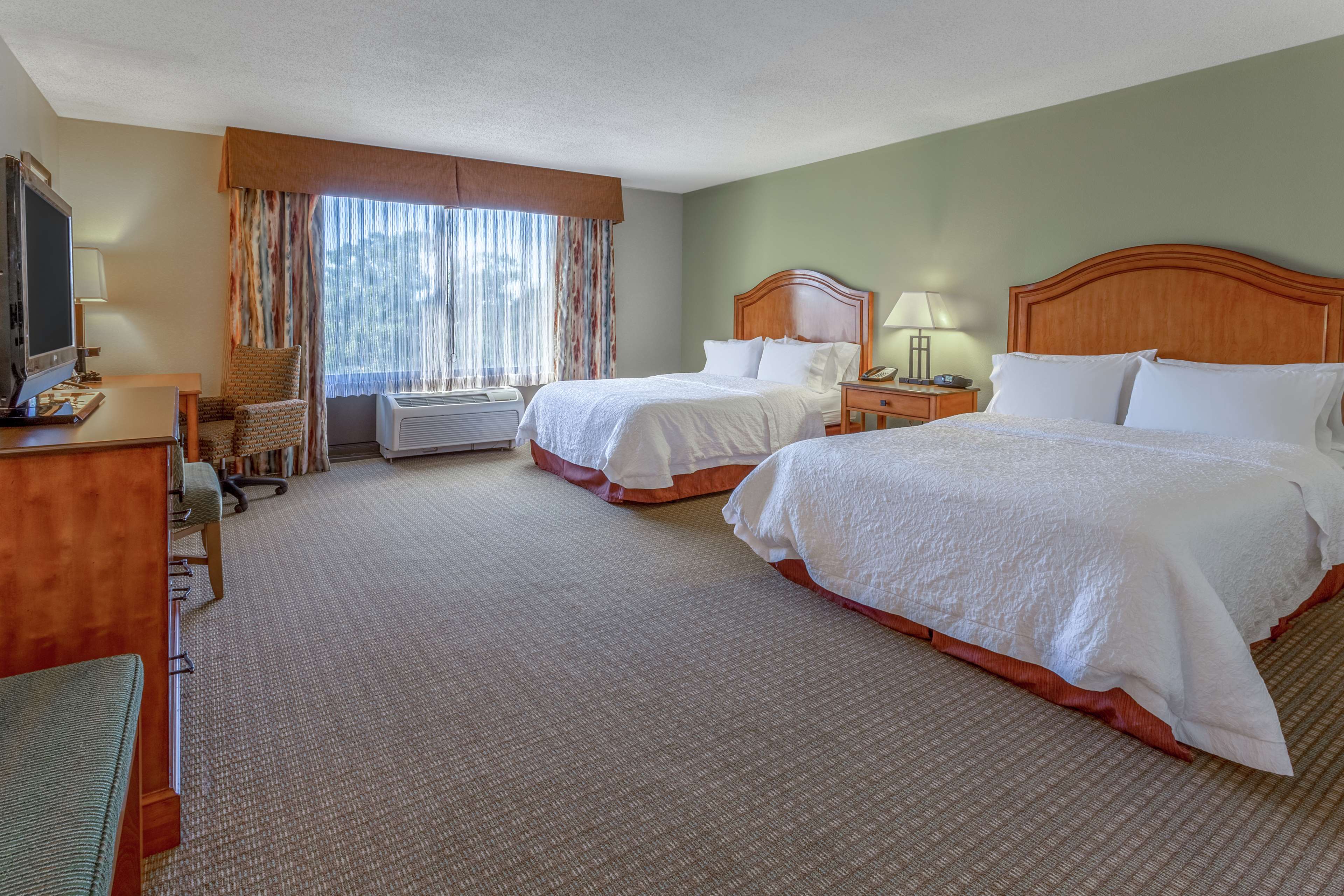 Hampton Inn by Hilton Okeechobee - Lake Okeechobee Room Type - 2QN MOB HEARING ACC TUB NS