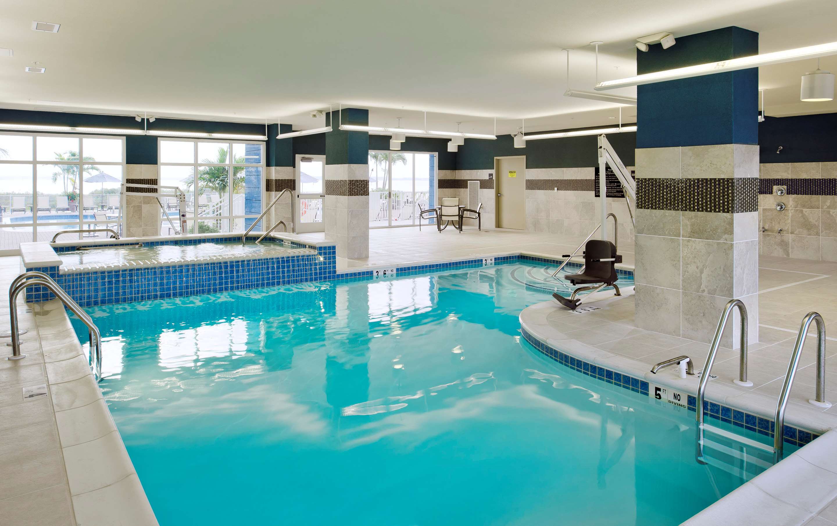 Pool | Hampton Inn & Suites Ocean City/Bayfront-Convention Center