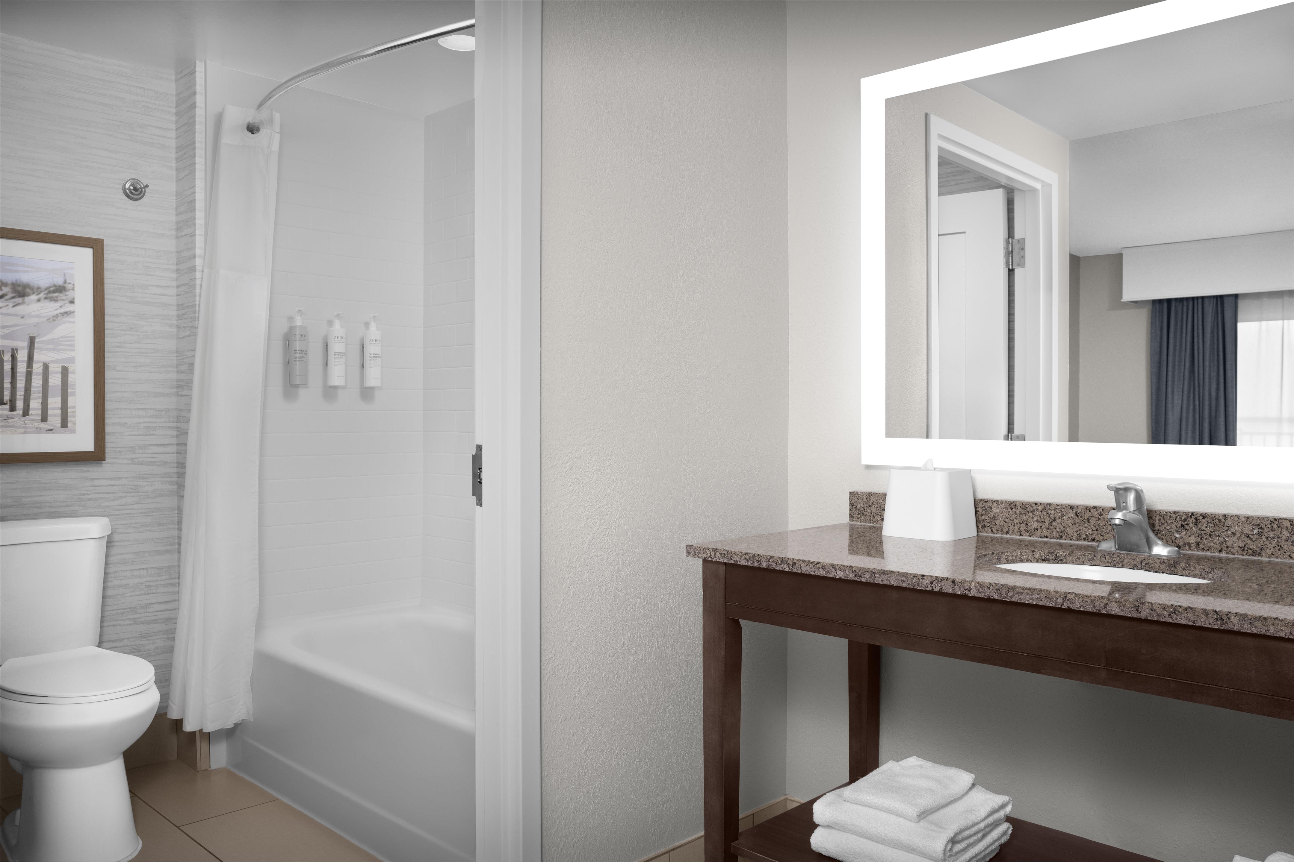 Guest room bath
