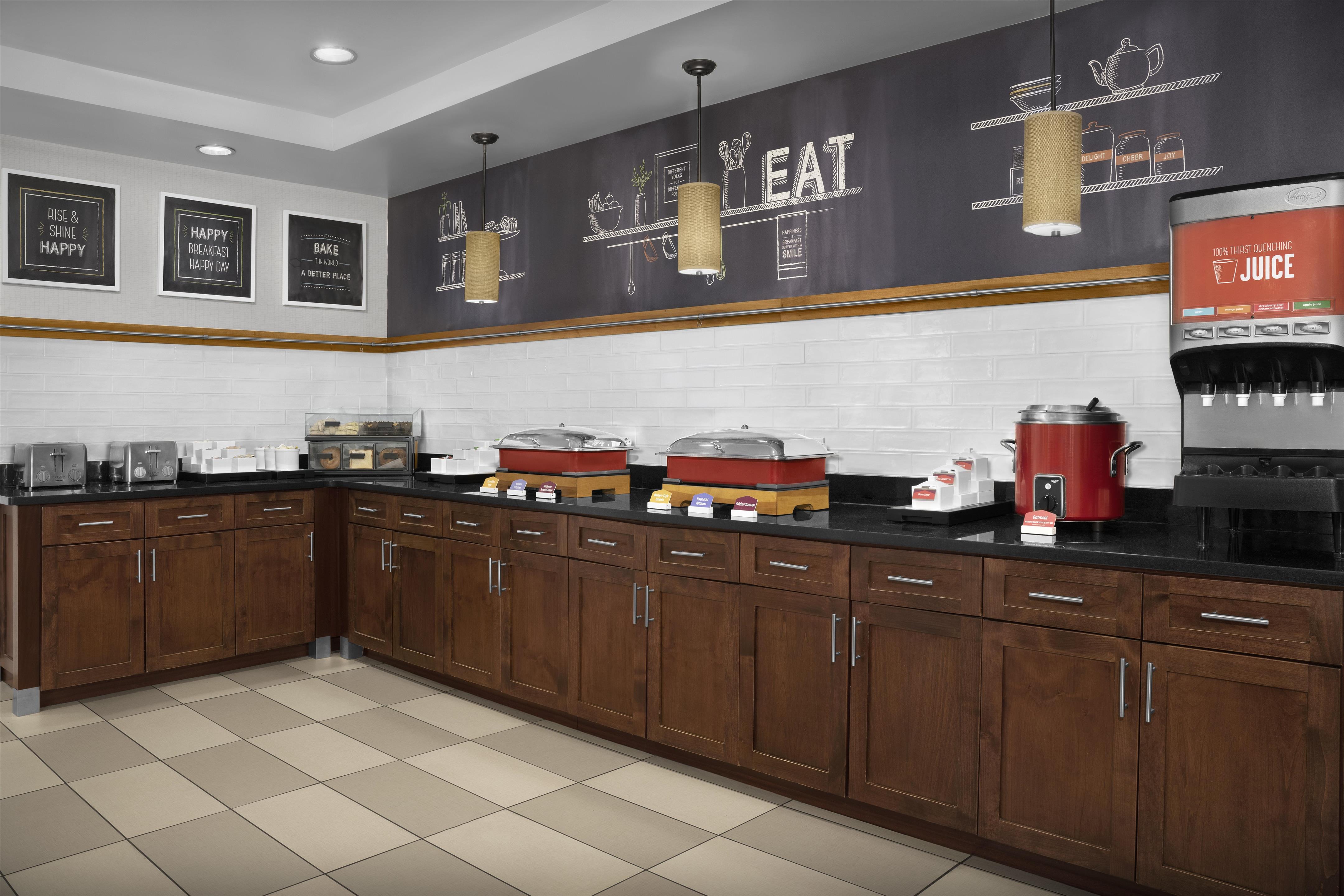 Breakfast Area | Hampton Inn & Suites Ocean City/Bayfront-Convention Center