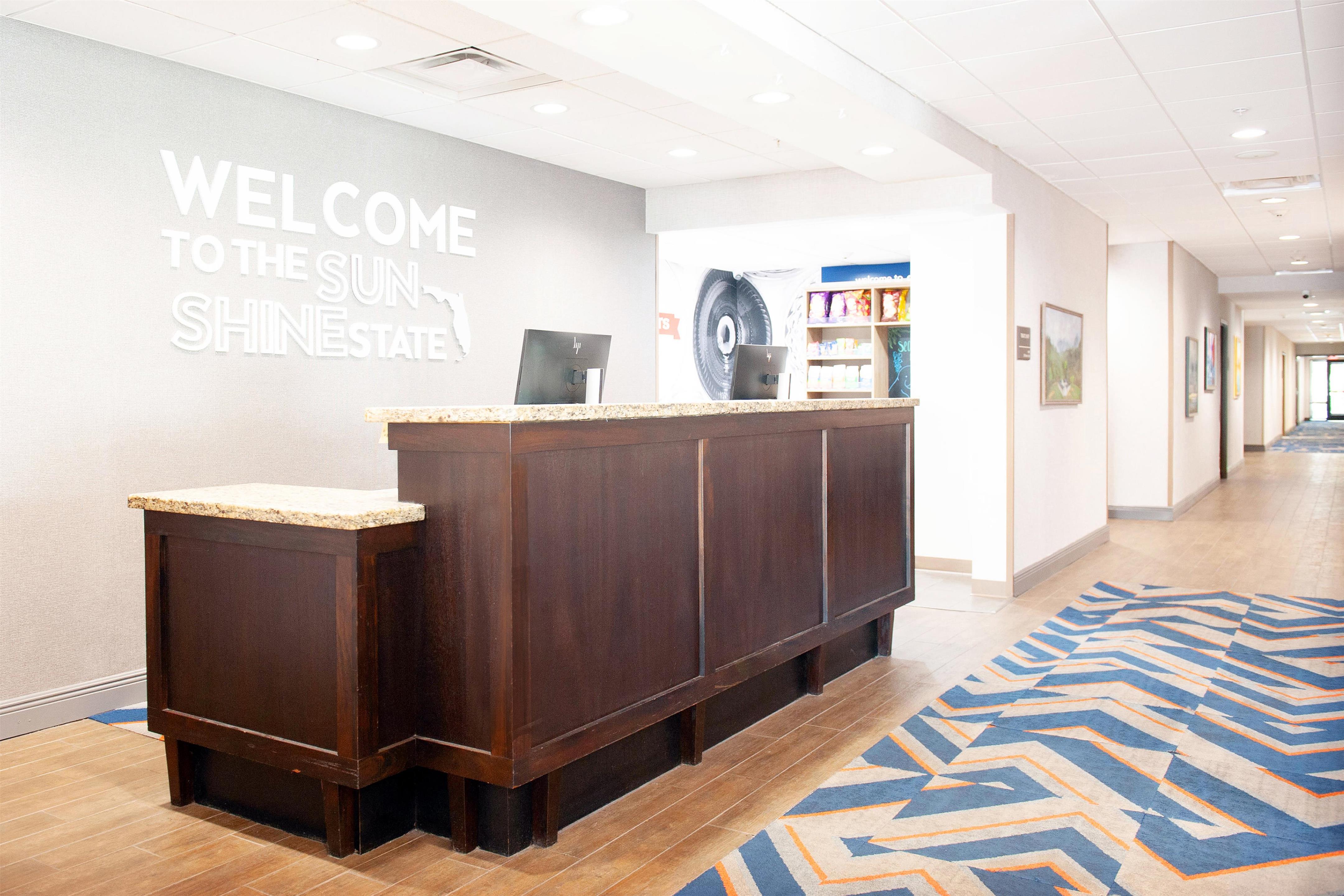 Reception | Hampton Inn Crystal River, FL
