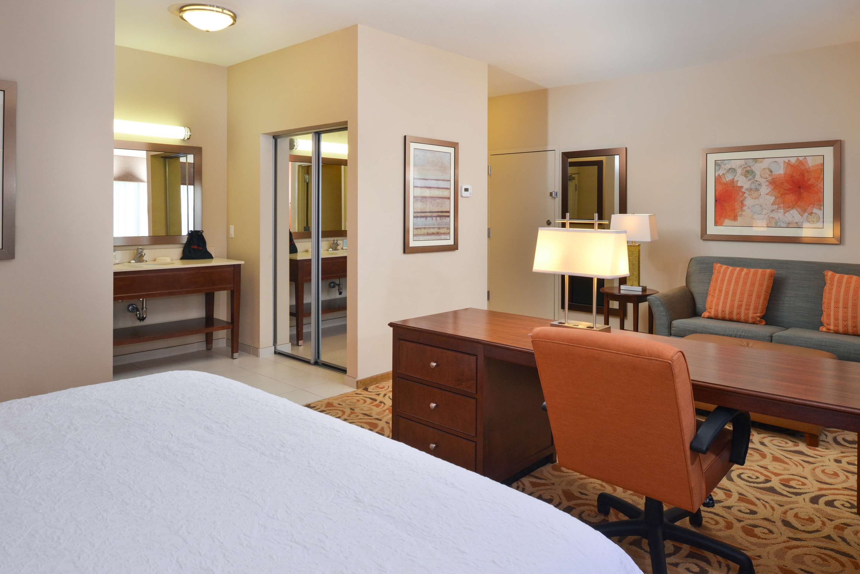 Guest room