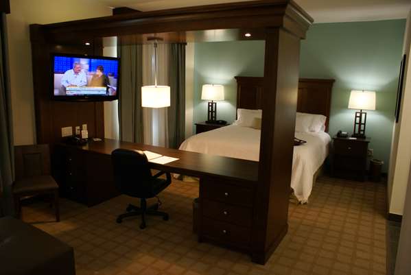  - Hampton Inn & Suites Center