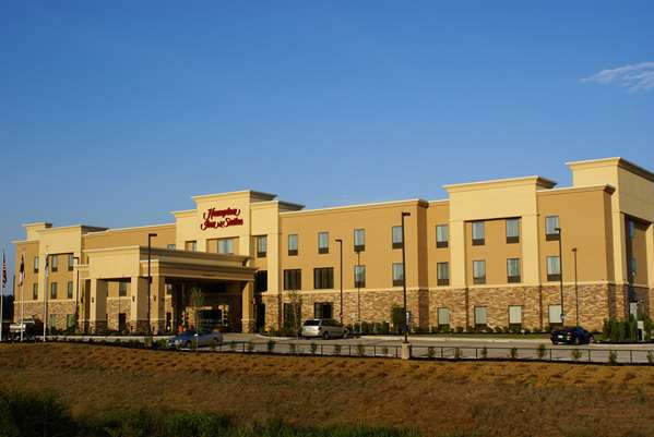 Exterior view - Hampton Inn & Suites Center