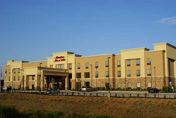 Exterior view - Hampton Inn & Suites Center