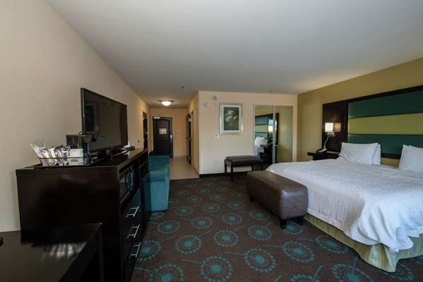  - Hampton Inn & Suites Farmington
