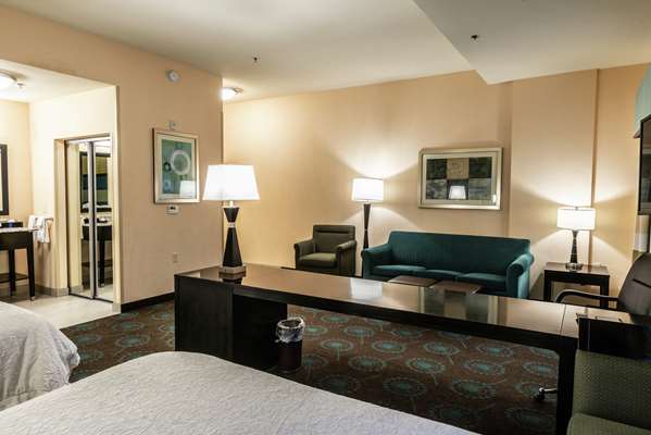  - Hampton Inn & Suites Farmington