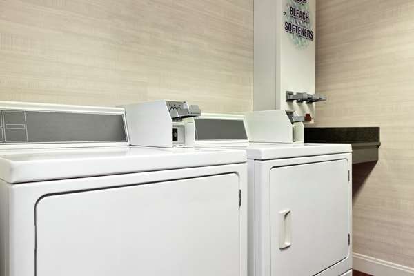  - Hampton Inn Midwest City - I-40, Exit 156A