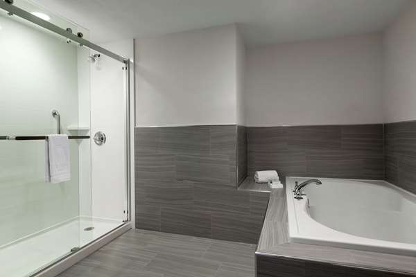  - Hampton Inn Midwest City - I-40, Exit 156A