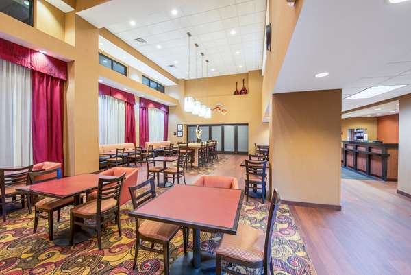 Restaurant - Hampton Inn & Suites South Oklahoma City - I-240, Exit 2A