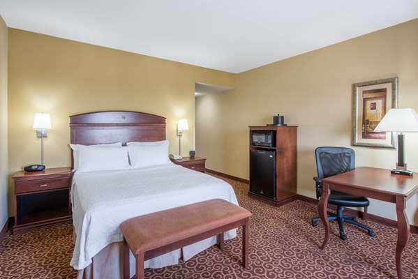  - Hampton Inn & Suites South Oklahoma City - I-240, Exit 2A