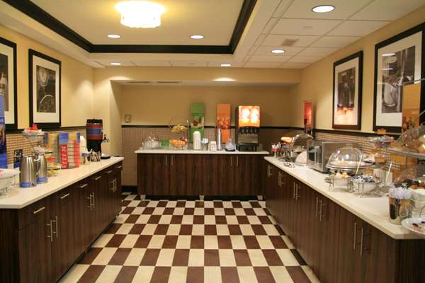 Restaurant - Hampton Inn Olive Branch