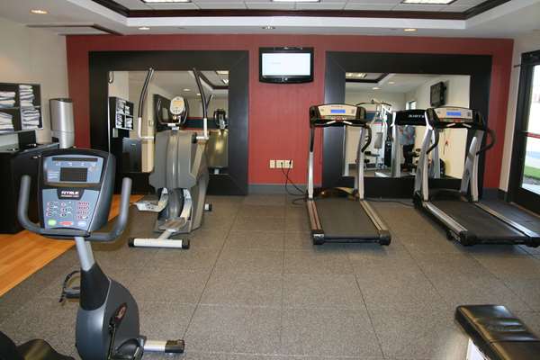 Fitness/ Exercise Room - Hampton Inn Olive Branch