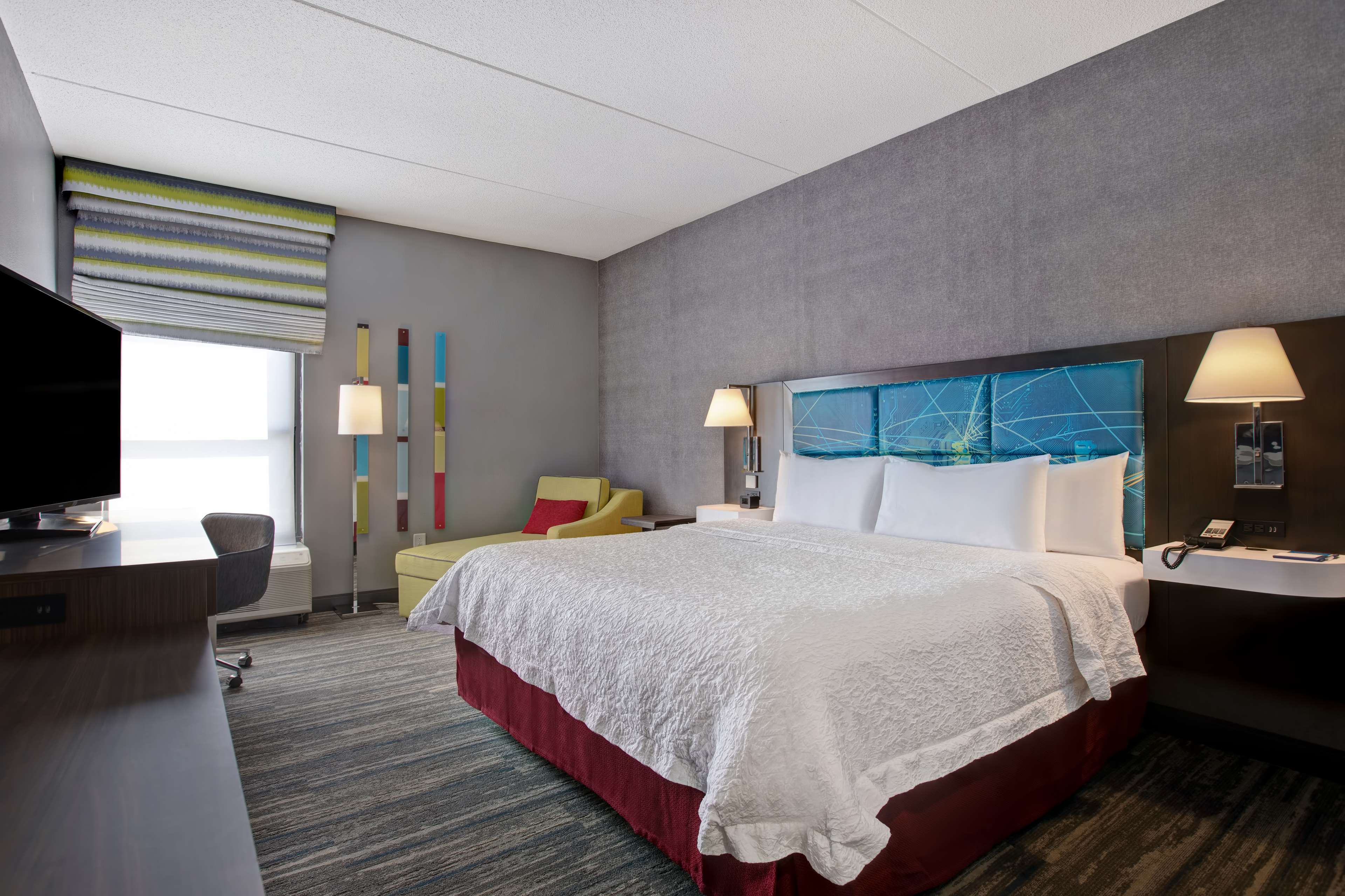 Hampton Inn Memphis-Olive Branch Room Type - 1KNG MOB HEAR ACC W TUB NS