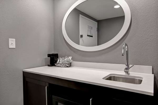  - Hampton Inn Olive Branch