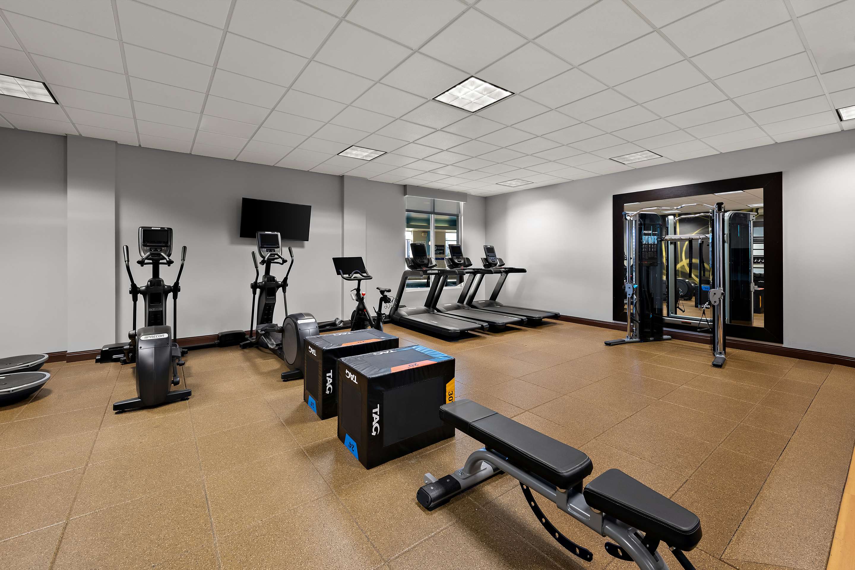 Health club fitness center gym | Hilton Garden Inn Omaha East/Council Bluffs