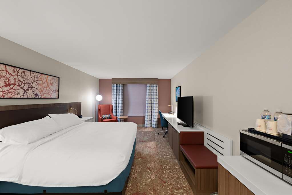 Hilton Garden Inn Omaha East Council Bluffs - Tap to explore photos