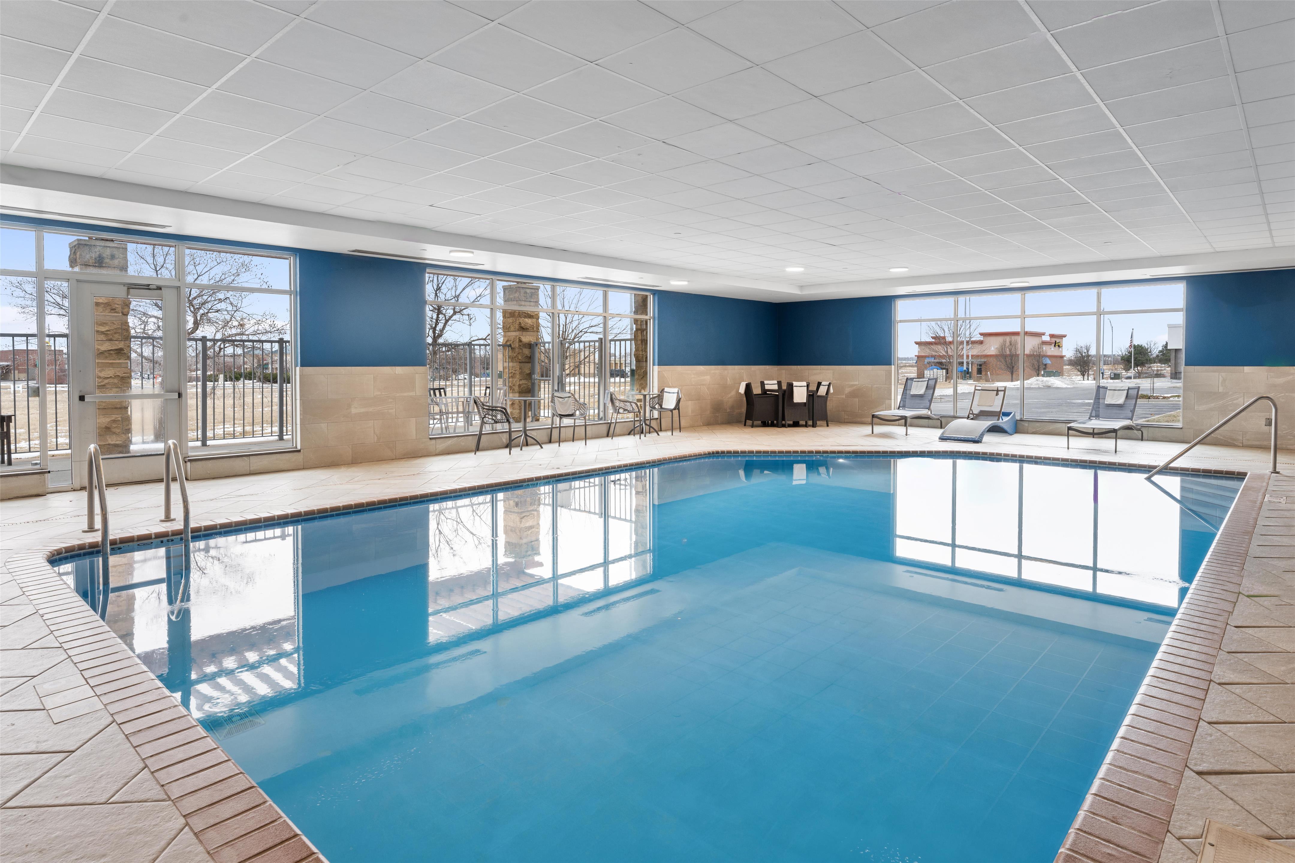 Pool | Hampton Inn & Suites Omaha Southwest-La Vista