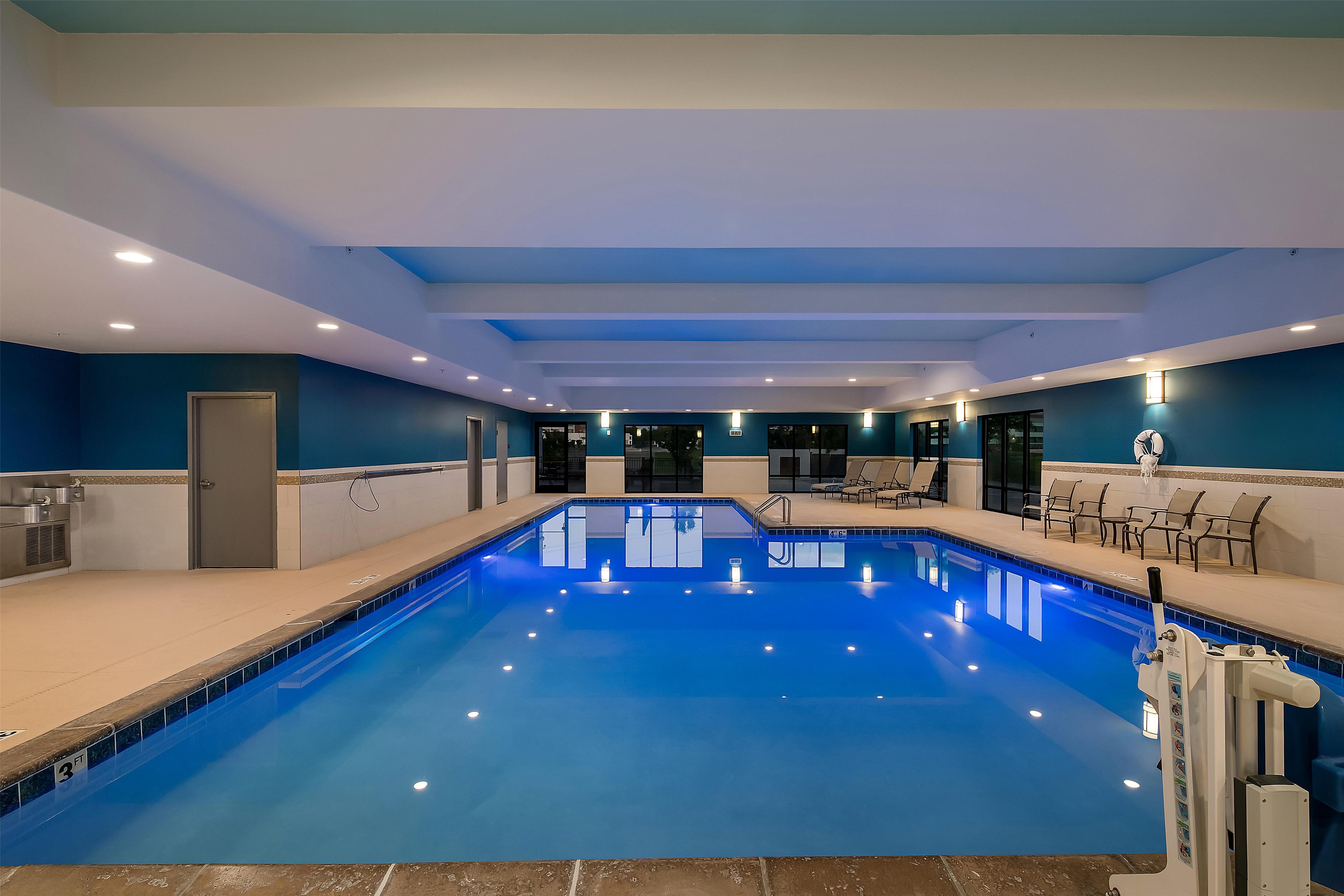 Pool | Hampton Inn Omaha/West Dodge Road (Old Mill)