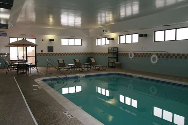 Pool - Hampton Inn West Lakeside Omaha