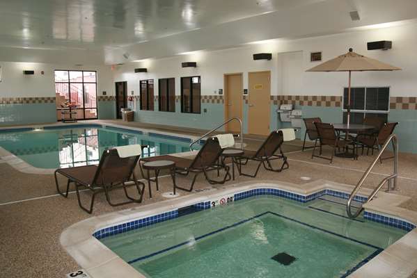 Pool - Hampton Inn West Lakeside Omaha