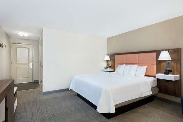  - Hampton Inn West Lakeside Omaha