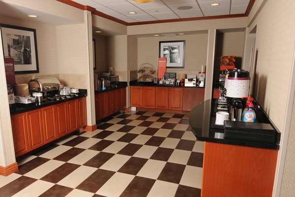 Restaurant - Hampton Inn West Lakeside Omaha