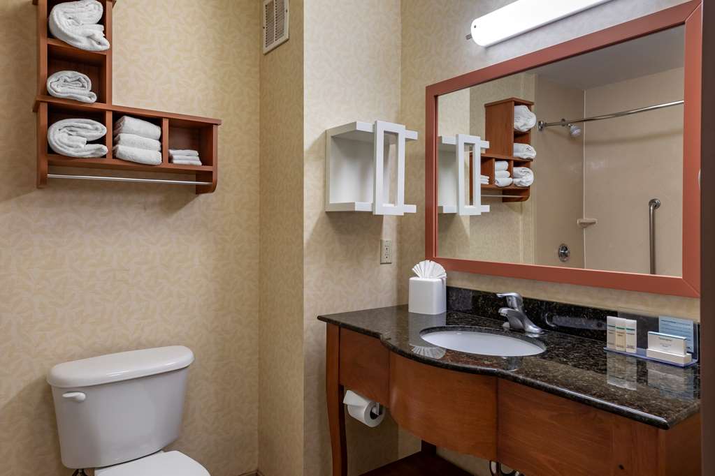 Hampton Inn Norco-Corona-Eastvale, CA Room Type - 2QN MOB HEARING ACC TUB NS