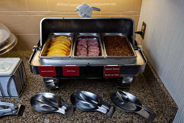 Restaurant - Hampton Inn Napanee