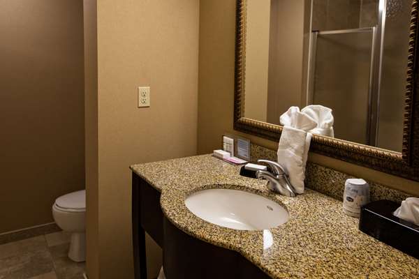 - Hampton Inn Napanee