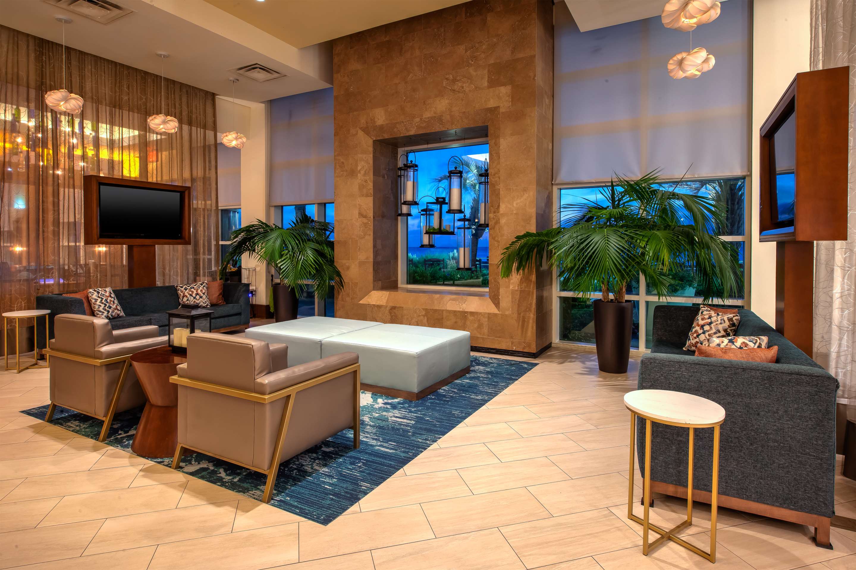 Lobby | Hilton Garden Inn Virginia Beach Oceanfront