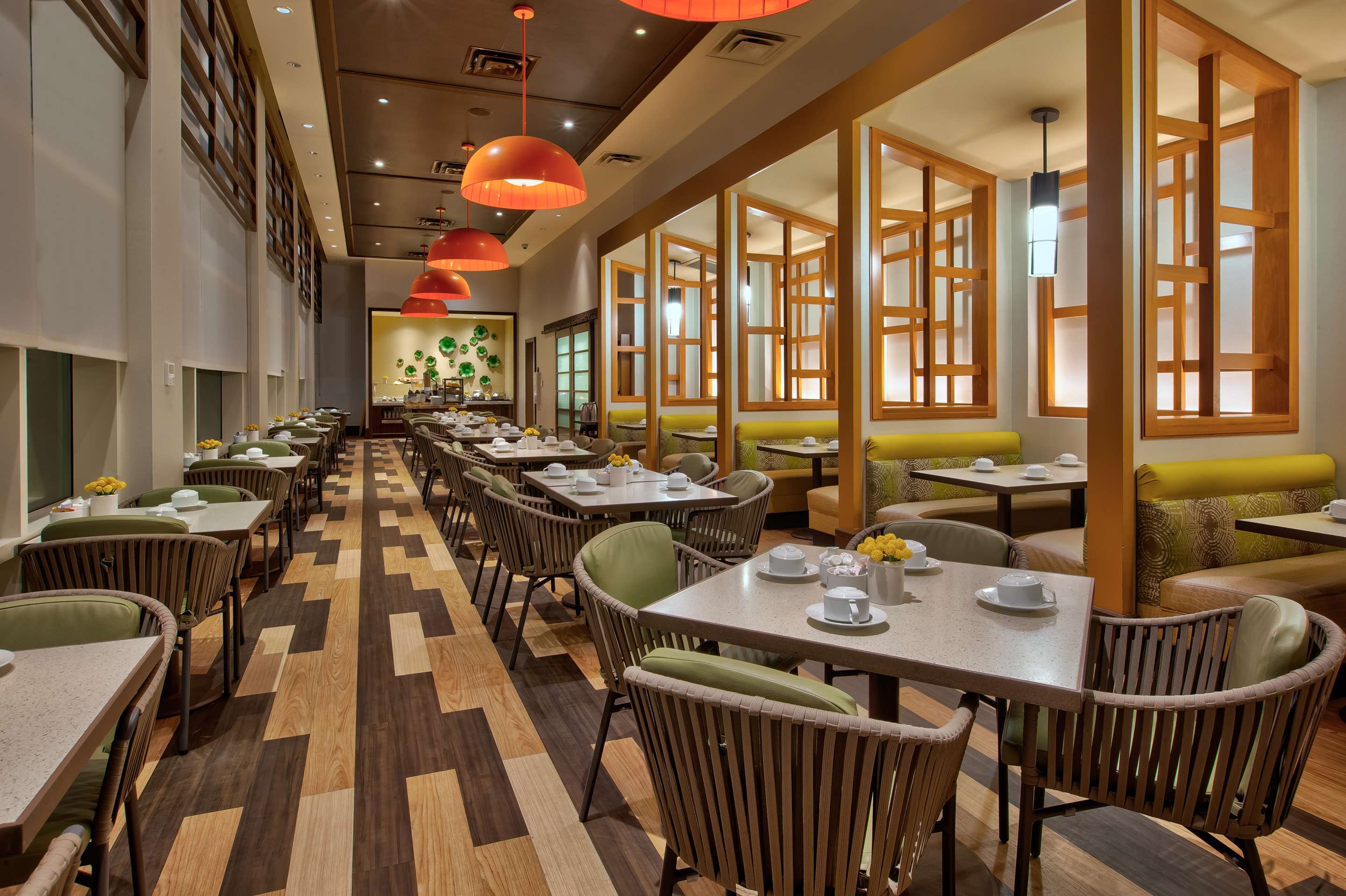 Restaurant | Hilton Garden Inn Virginia Beach Oceanfront