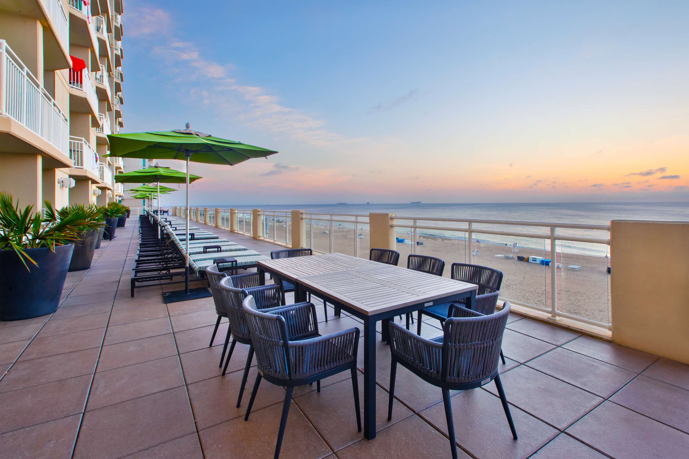 Exterior | Hilton Garden Inn Virginia Beach Oceanfront
