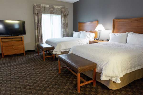  - Hampton Inn & Suites Square Mall Chesapeake - I-664, Exit 11