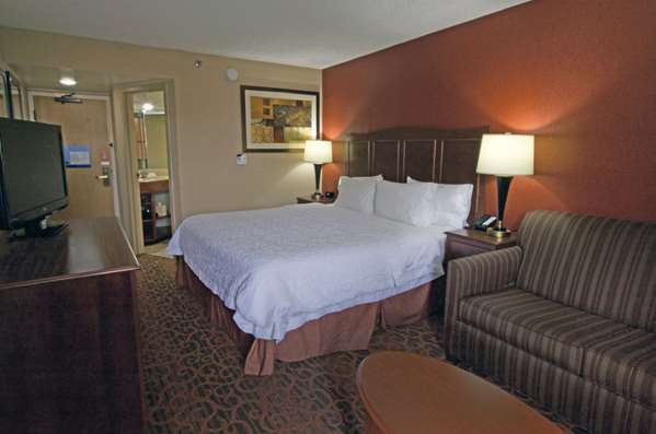  - Hampton Inn Chesapeake - I-64, Exit 289
