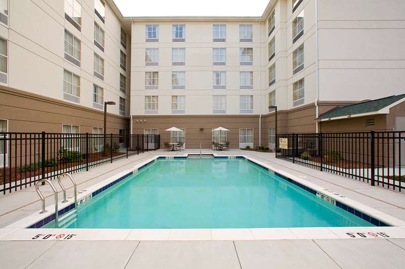 Pool | Homewood Suites by Hilton Chesapeake-Greenbrier