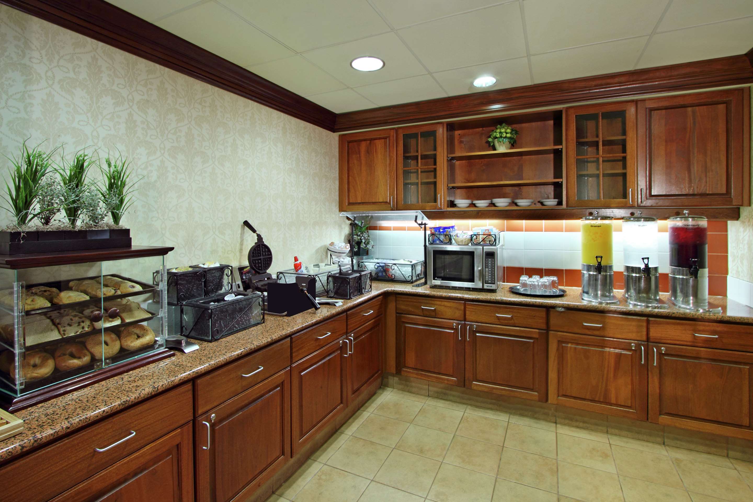 Restaurant | Homewood Suites by Hilton Chesapeake-Greenbrier