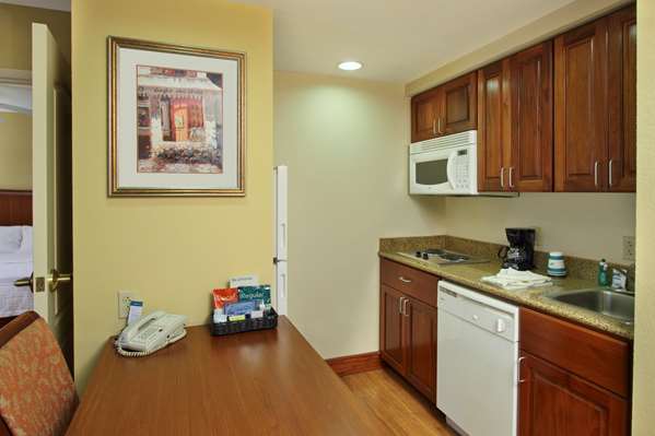  - Homewood Suites by Hilton Chesapeake - I-64, Exit 289