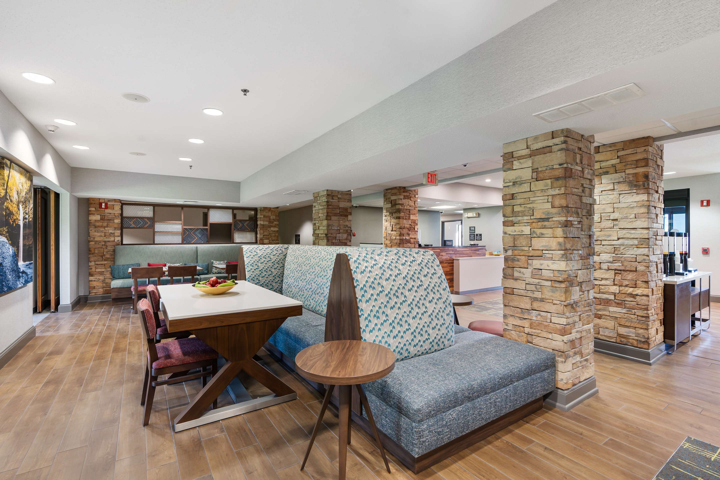 Lobby | Hampton Inn Ottawa (Starved Rock Area)