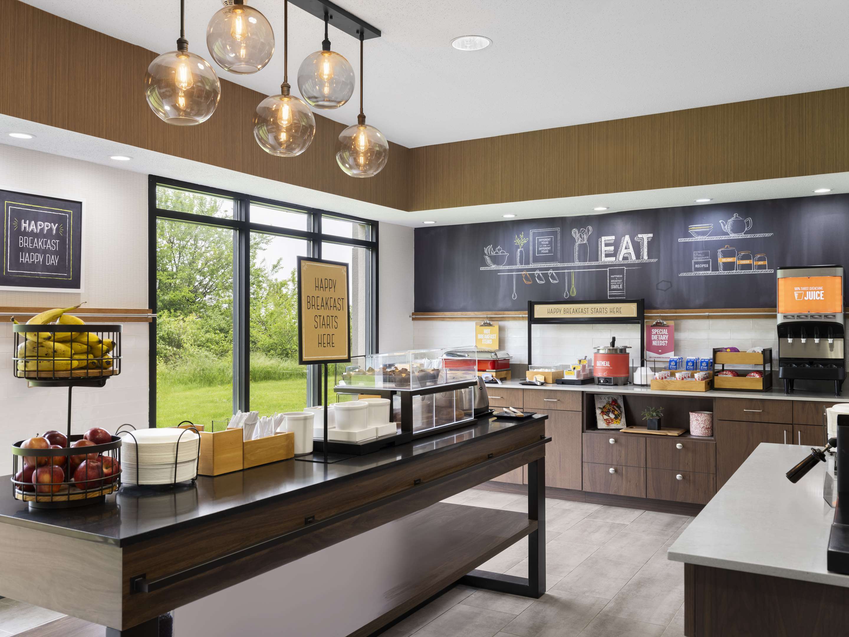 Breakfast Area | Hampton Inn Ottawa (Starved Rock Area)