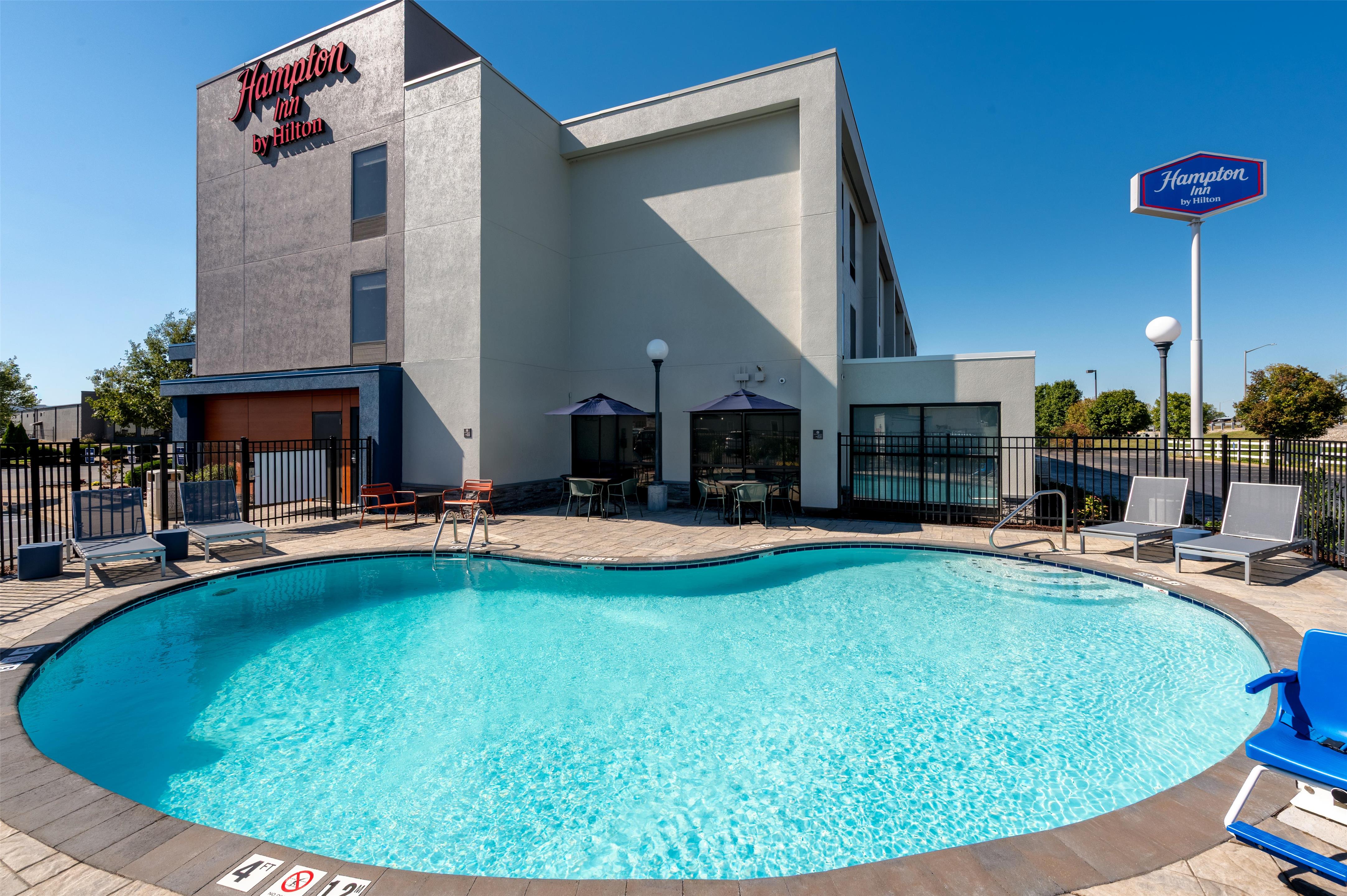 Pool | Hampton Inn Owensboro South
