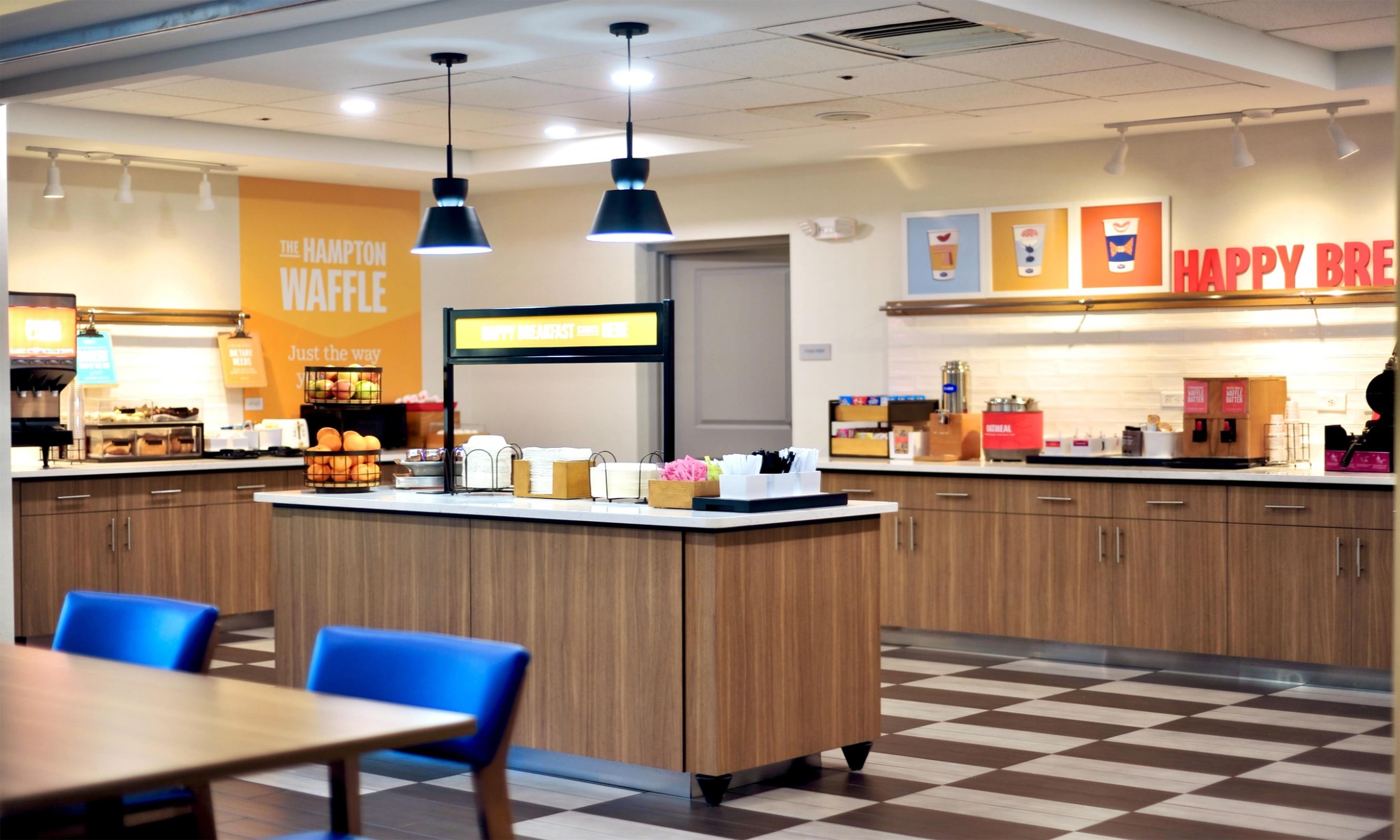 Breakfast Area | Hampton Inn Oxford/Conference Center