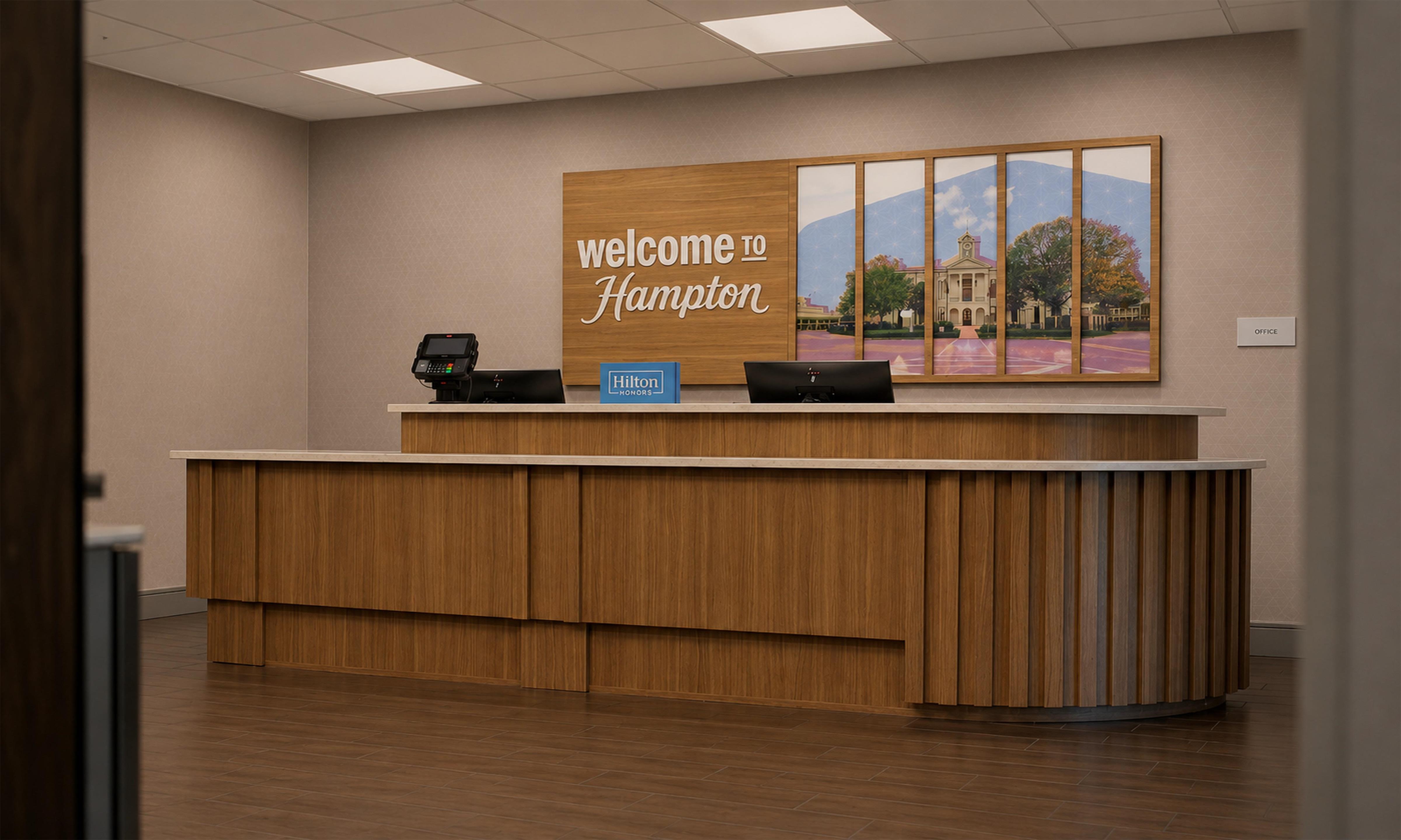 Reception | Hampton Inn Oxford/Conference Center