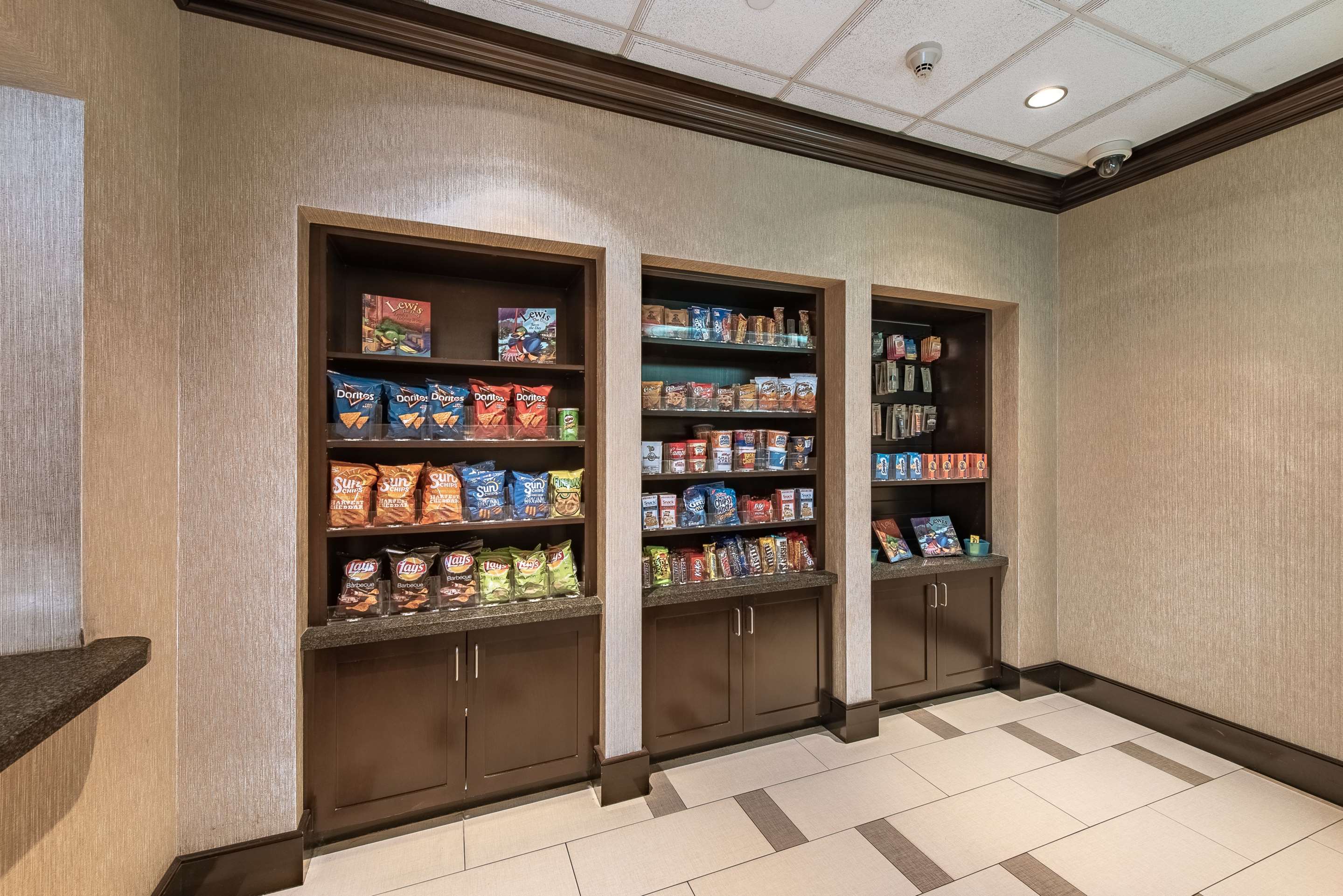 Restaurant | Homewood Suites by Hilton Oxnard/Camarillo