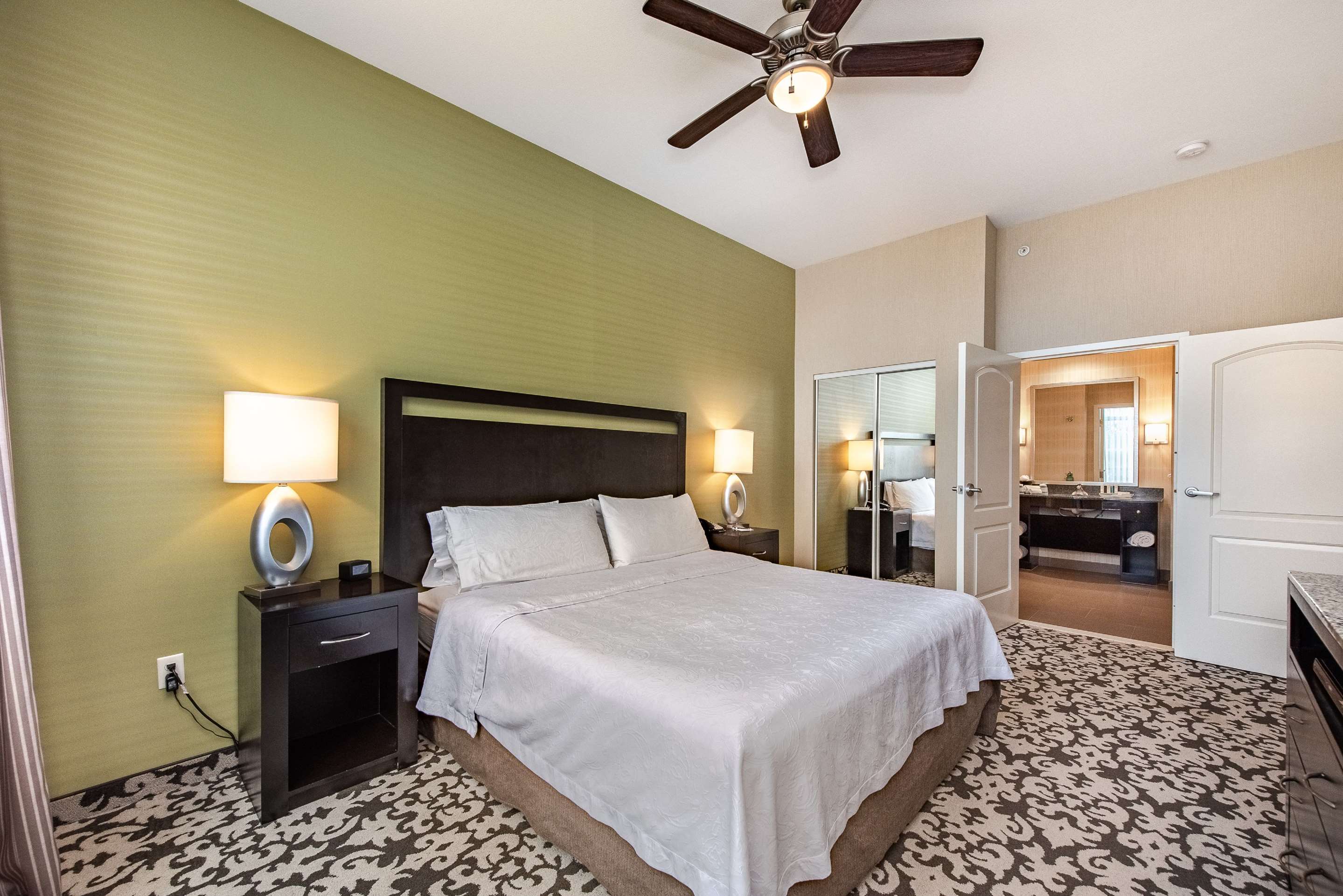 Guest room