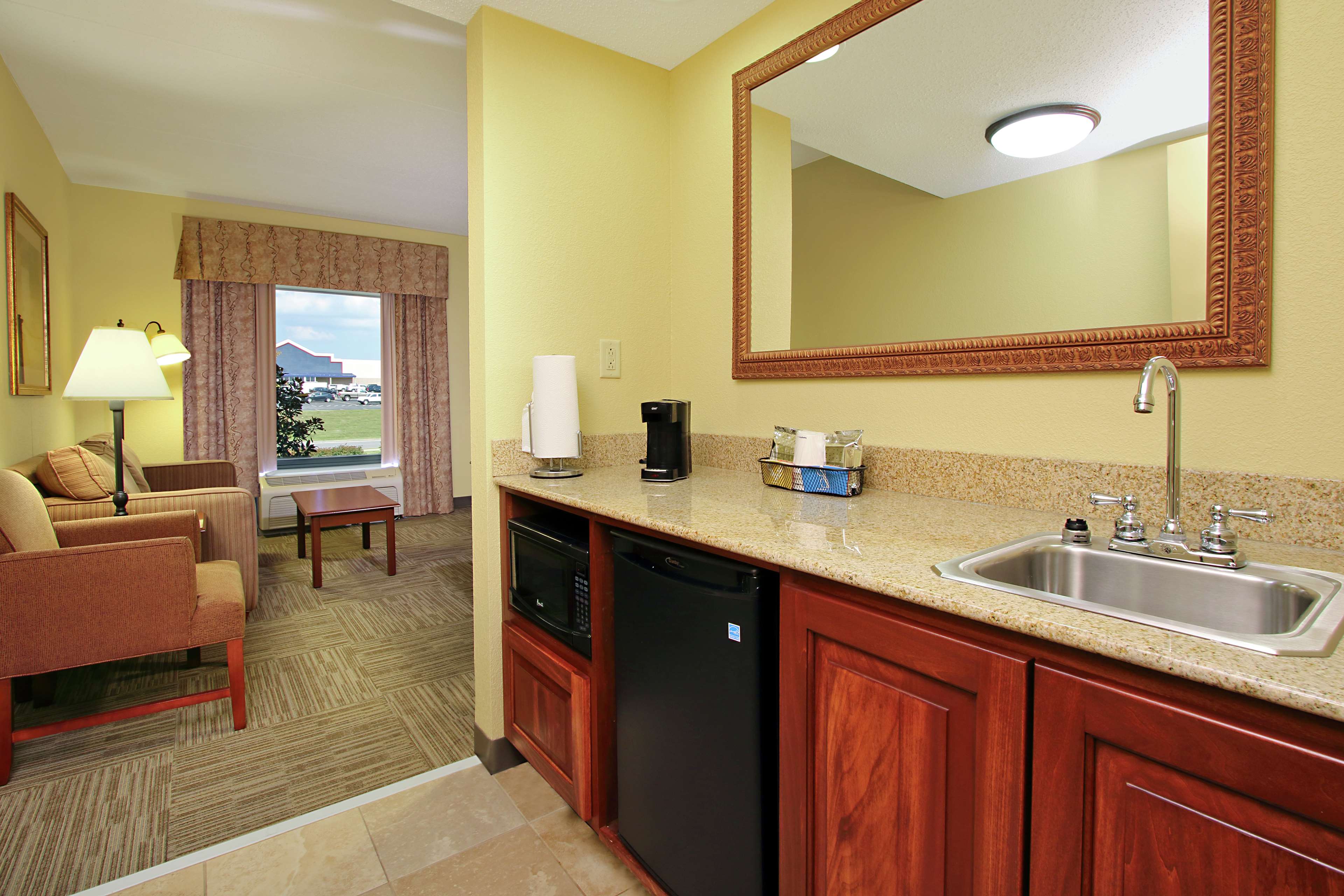 Hampton Inn & Suites by Hilton Murray Room Type - 1KNG STUDIO SOFABED NOSMOK