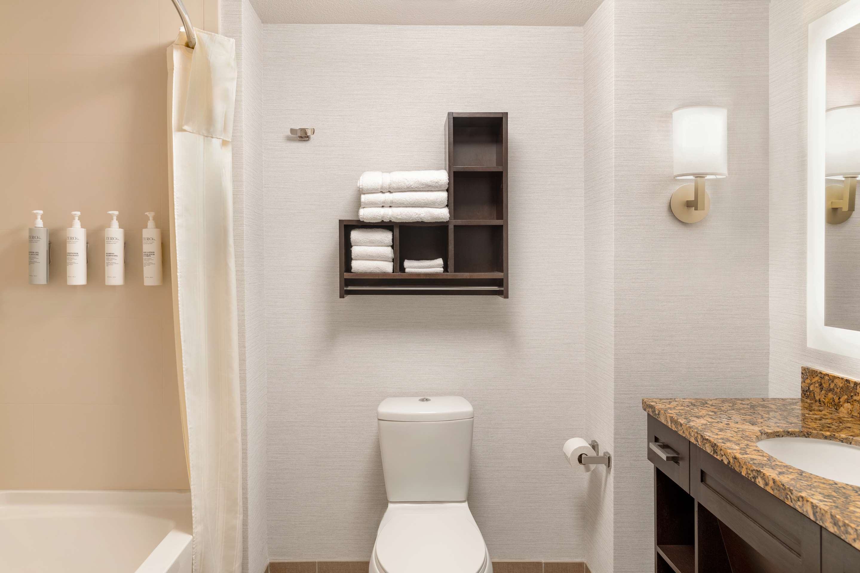 Guest room bath