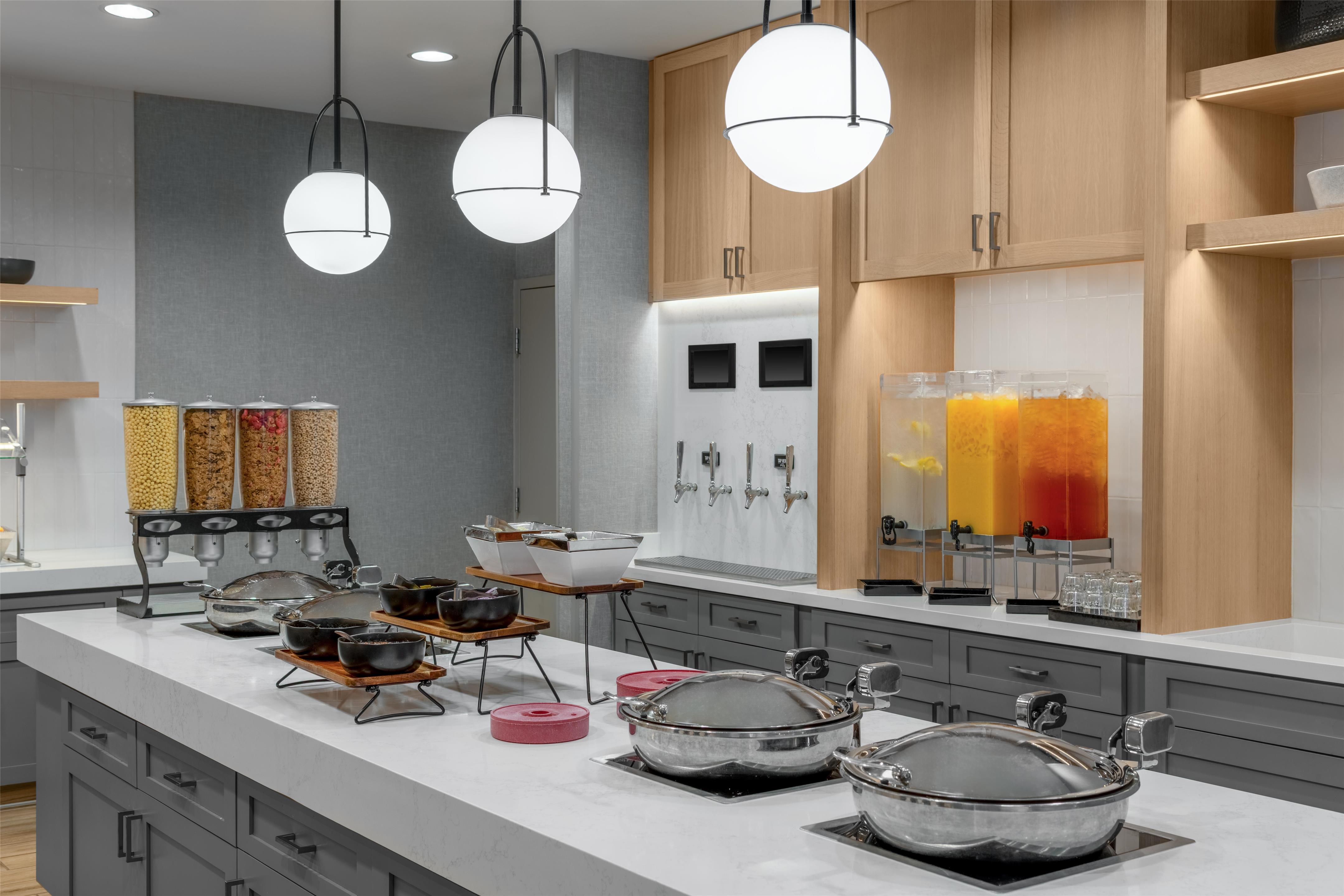 Breakfast Area | Homewood Suites by Hilton Palo Alto