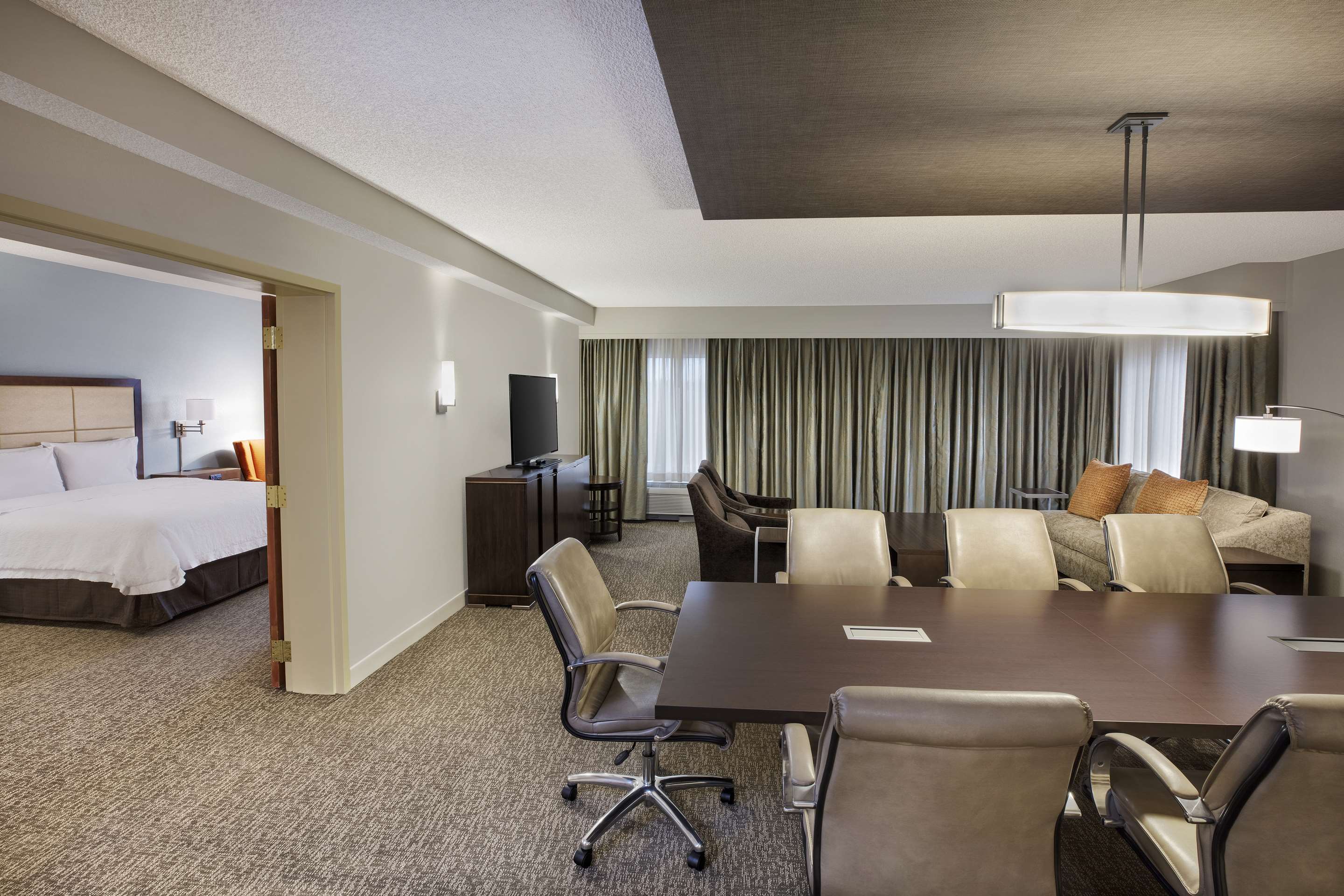Guest room